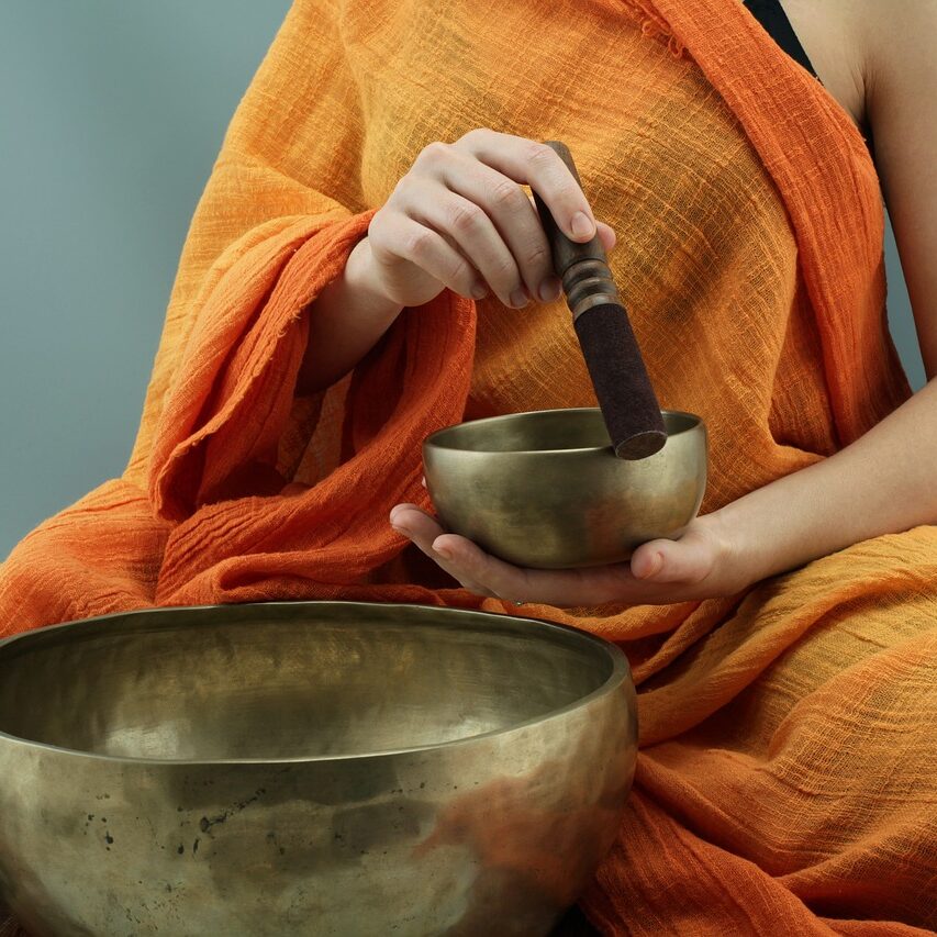 singing bowls, sound, meditation-4762246.jpg